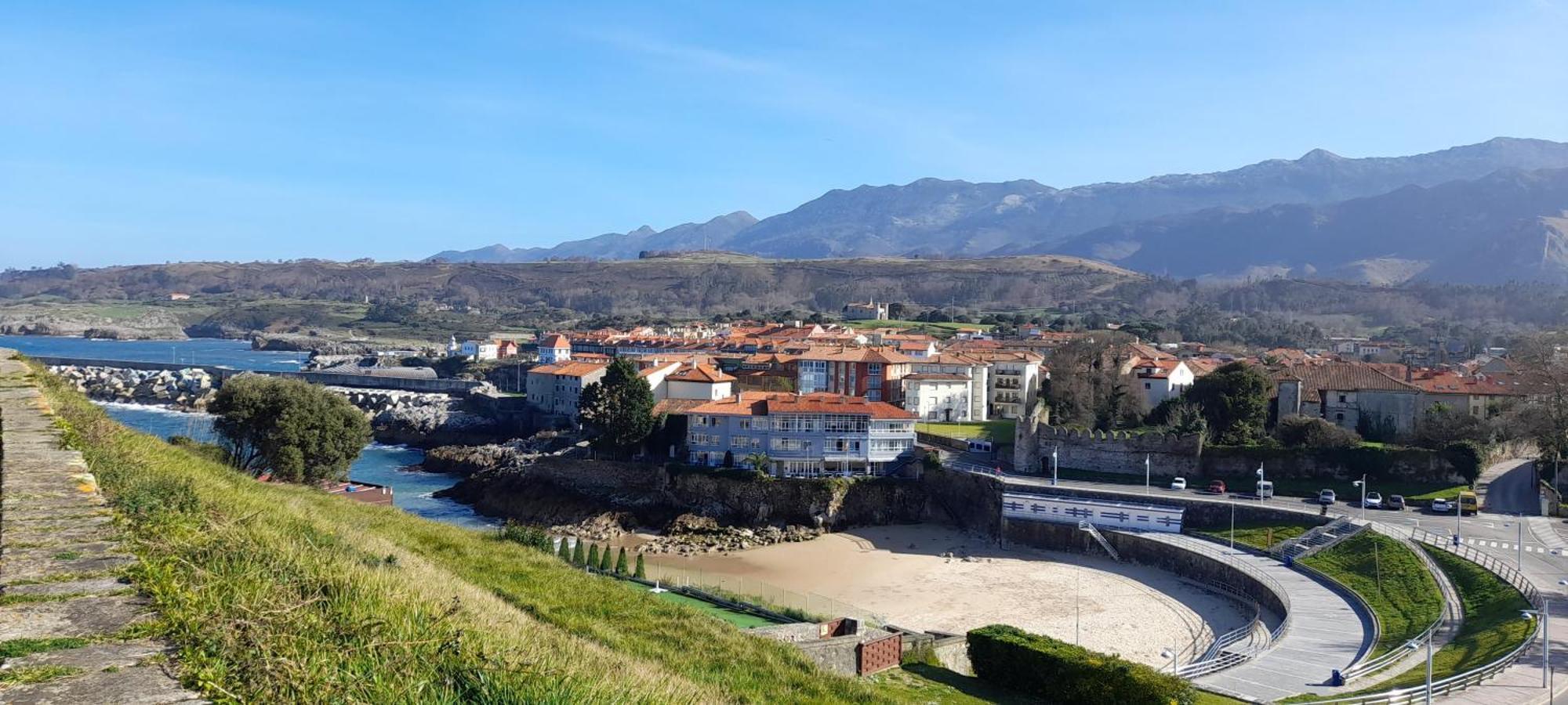 Vila Garman Llanes Exteriér fotografie