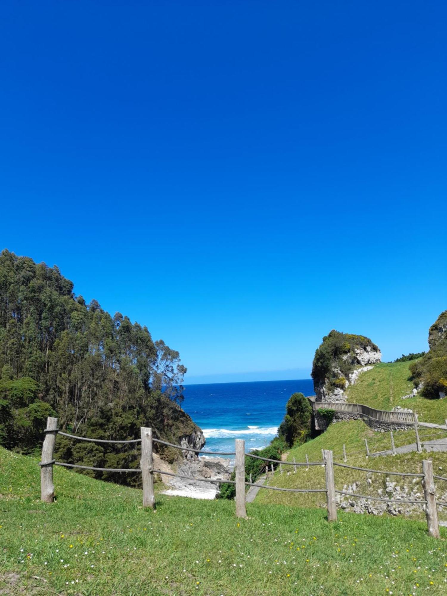 Vila Garman Llanes Exteriér fotografie