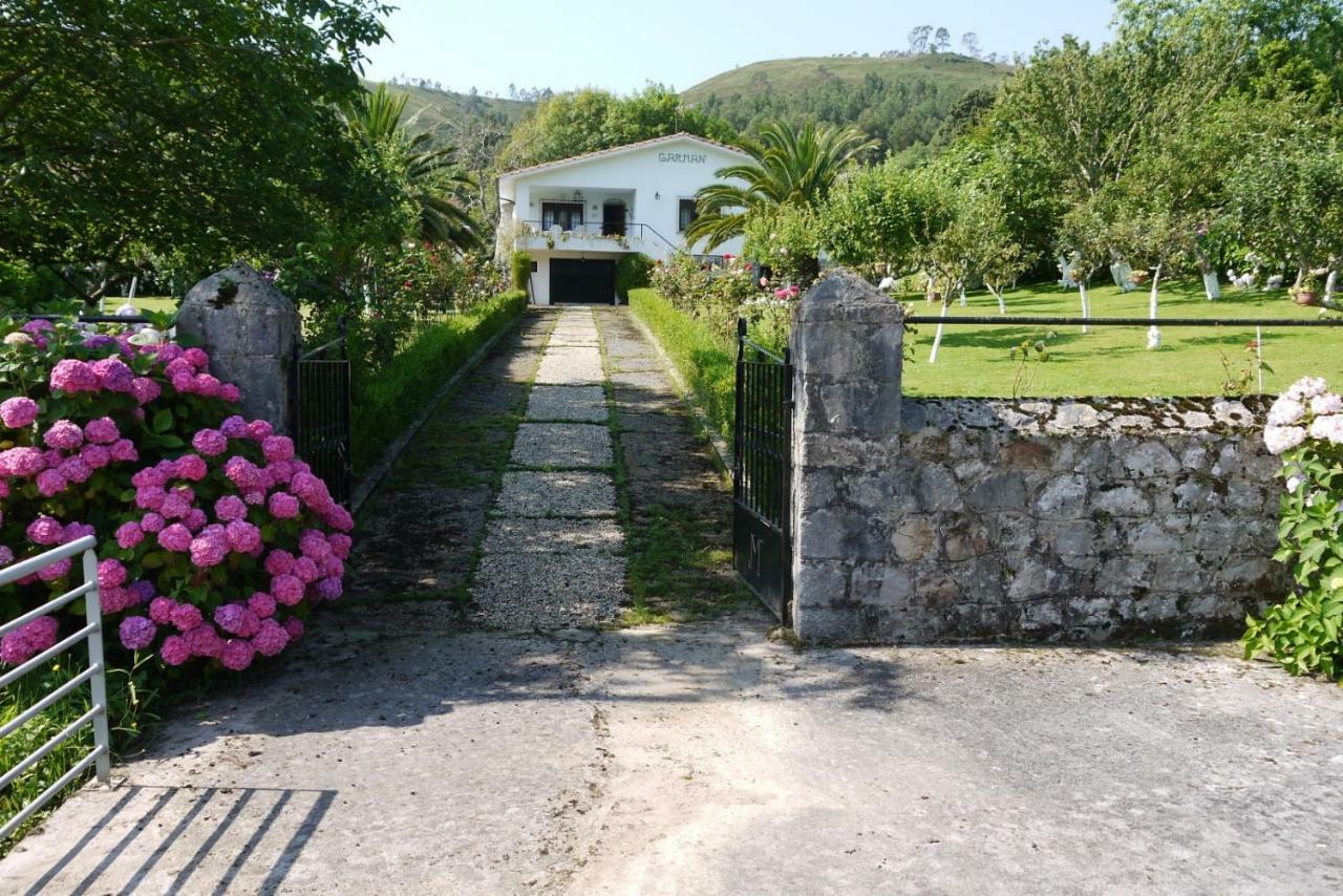 Vila Garman Llanes Exteriér fotografie